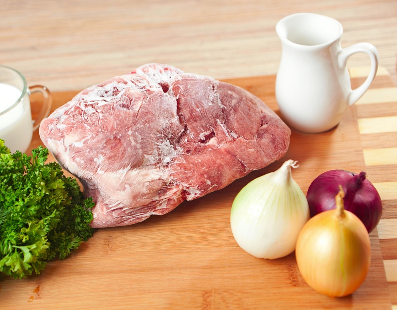 come scongelare la carne velocemente